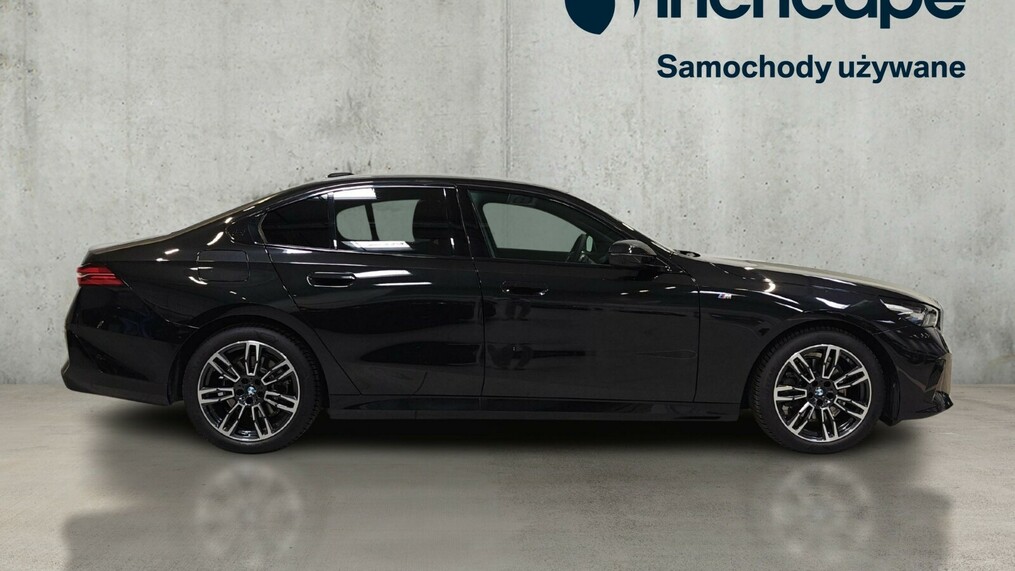BMW Serii 5, 520