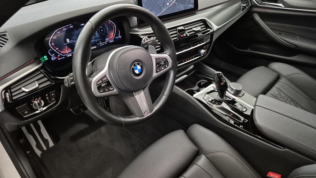 BMW Serii 5, 518