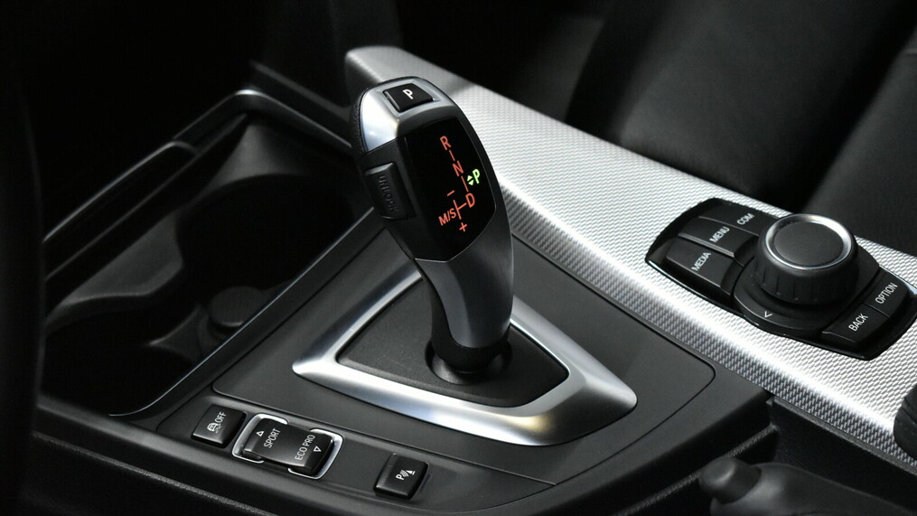 BMW Seria 3, 320