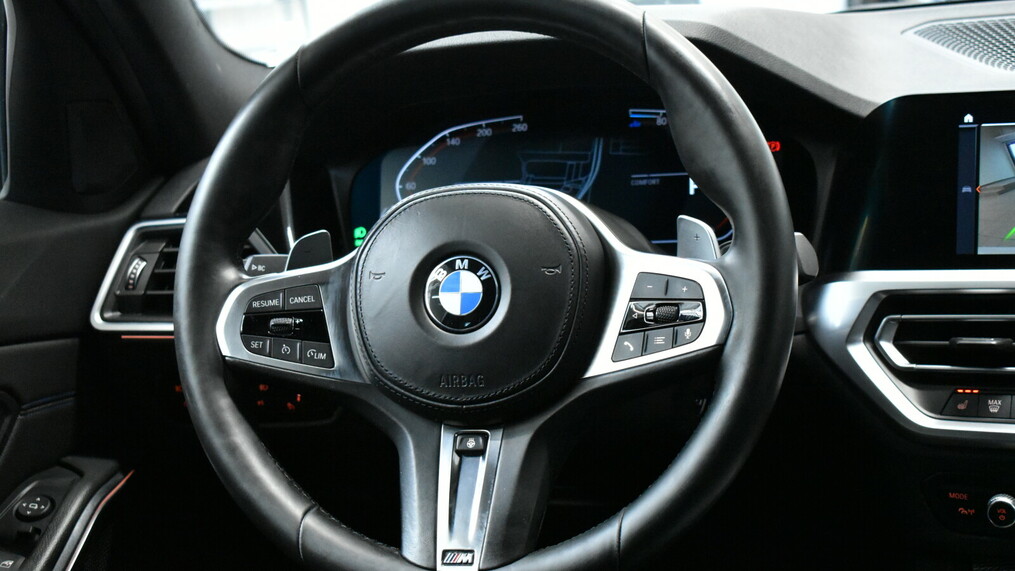 BMW Seria 3, 320