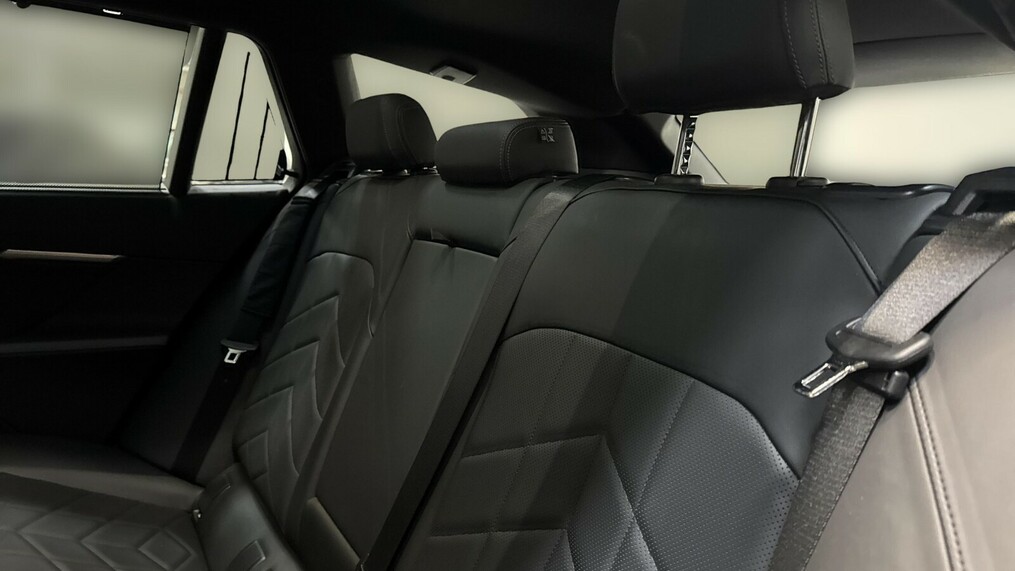 BMW Serii 5, 520