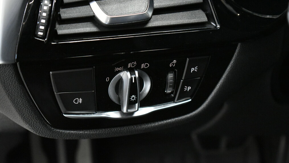 BMW Serii 5, 520