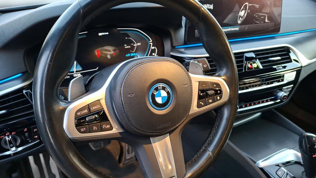 BMW Serii 5, 530