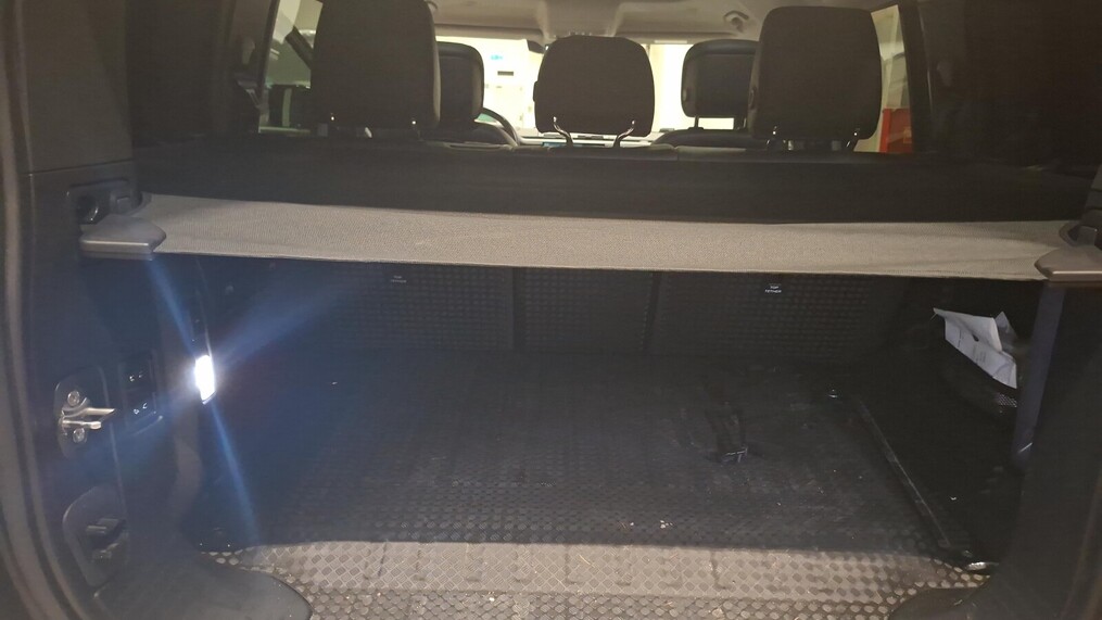 Land Rover Defender 110