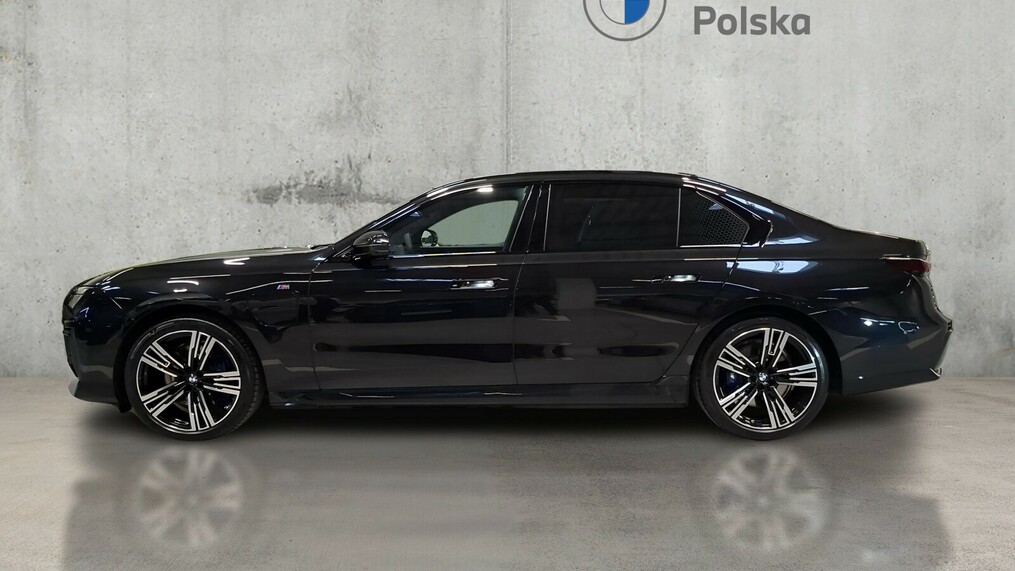 BMW Serii 7, 750