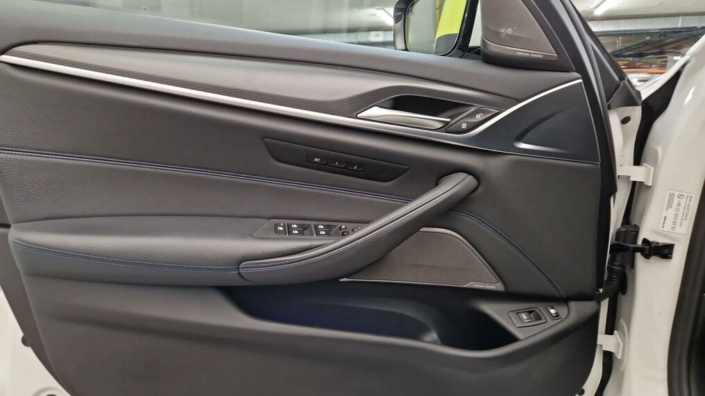 BMW Seria 5, 530