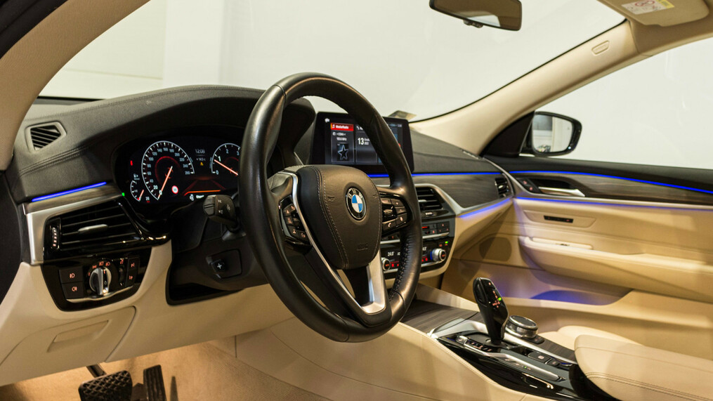 BMW 6GT