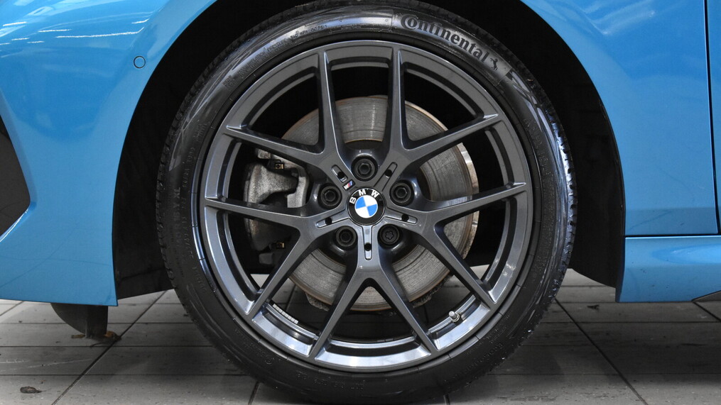 BMW Serii 2, 220