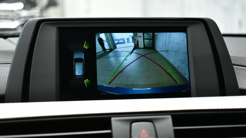 BMW Seria 3, 320