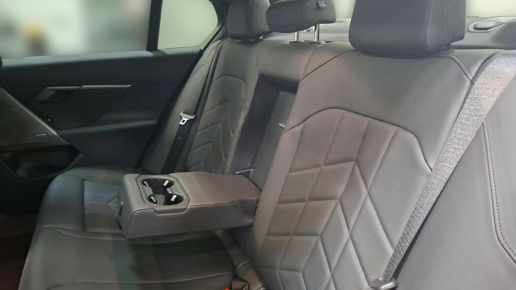 BMW Serii 5, 520