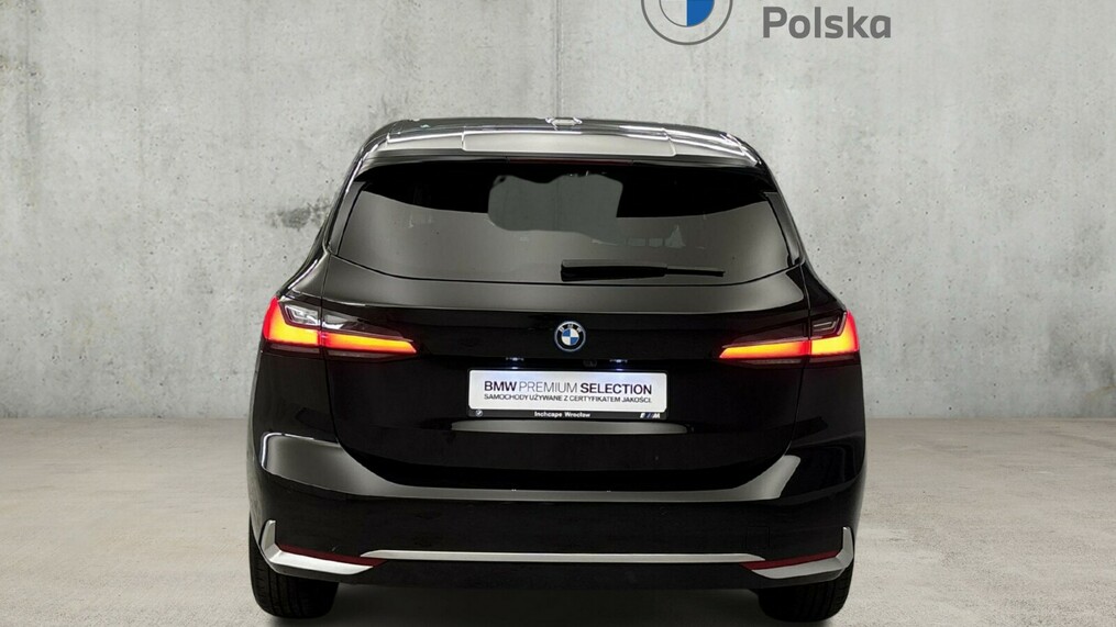BMW Serii 2, 225