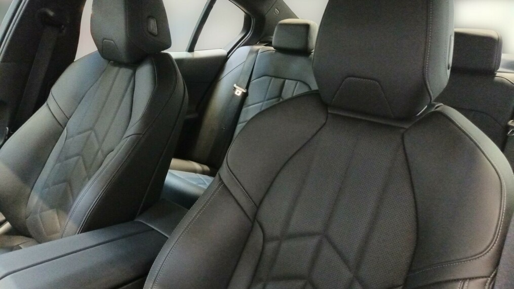 BMW Serii 5, 520