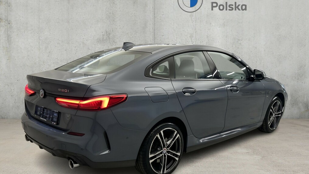 BMW Serii 2, 220