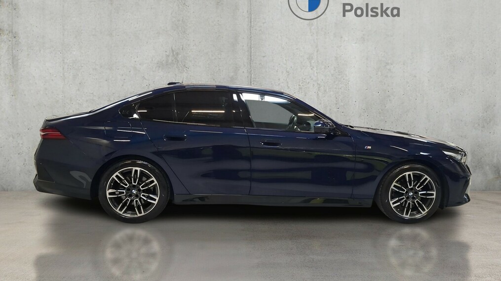 BMW Serii 5, 520