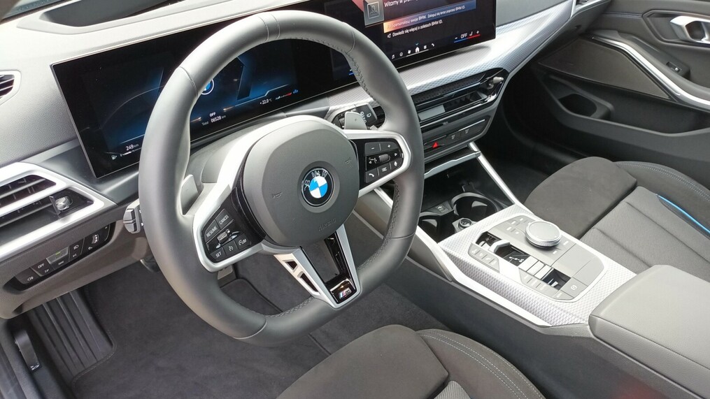 BMW Serii 3, 330