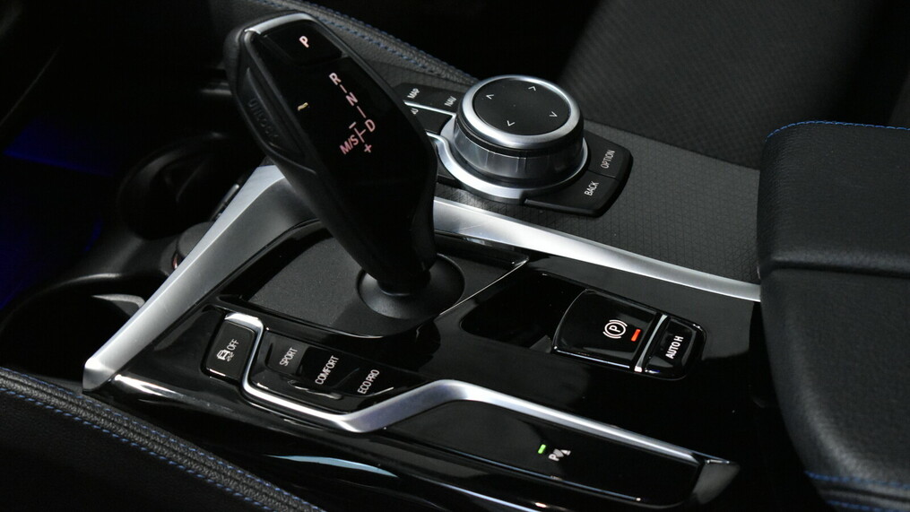 BMW Serii 5, 520