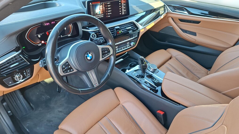 BMW Serii 5, 530