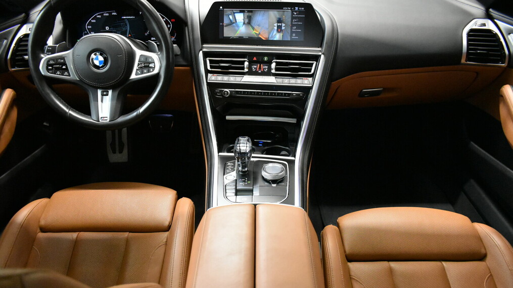 BMW Serii 8, 850