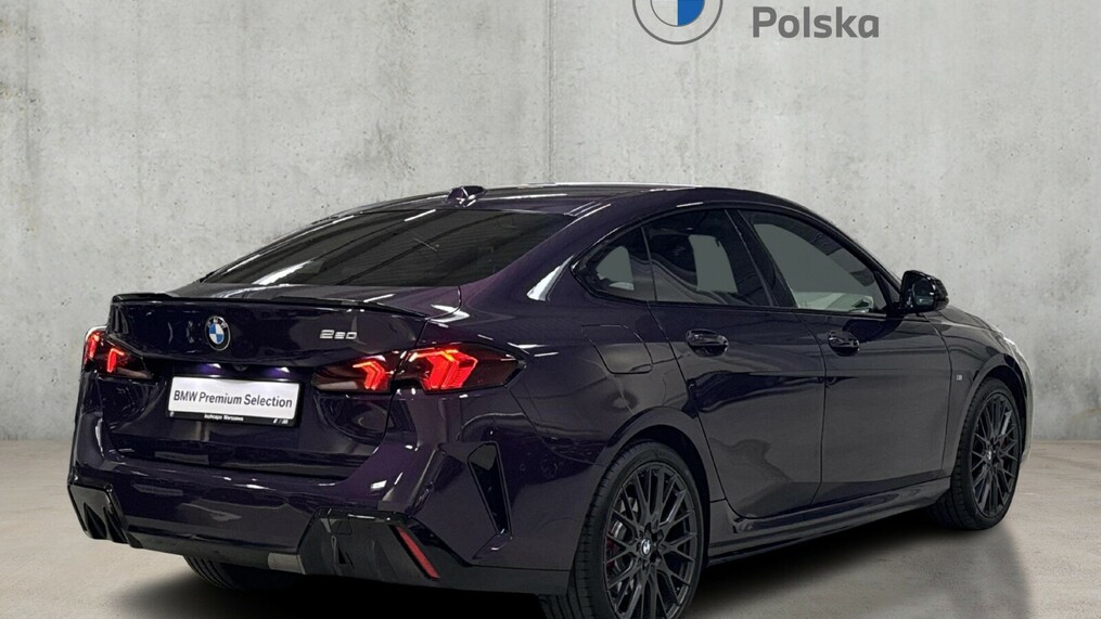 BMW Serii 2, 220