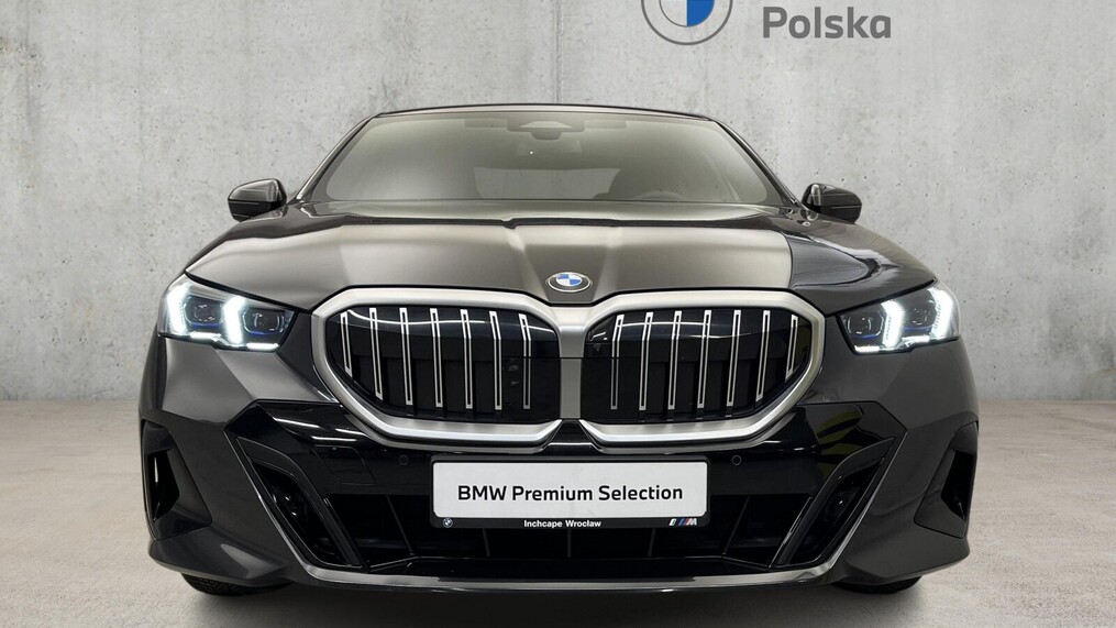 BMW Serii 5, 520