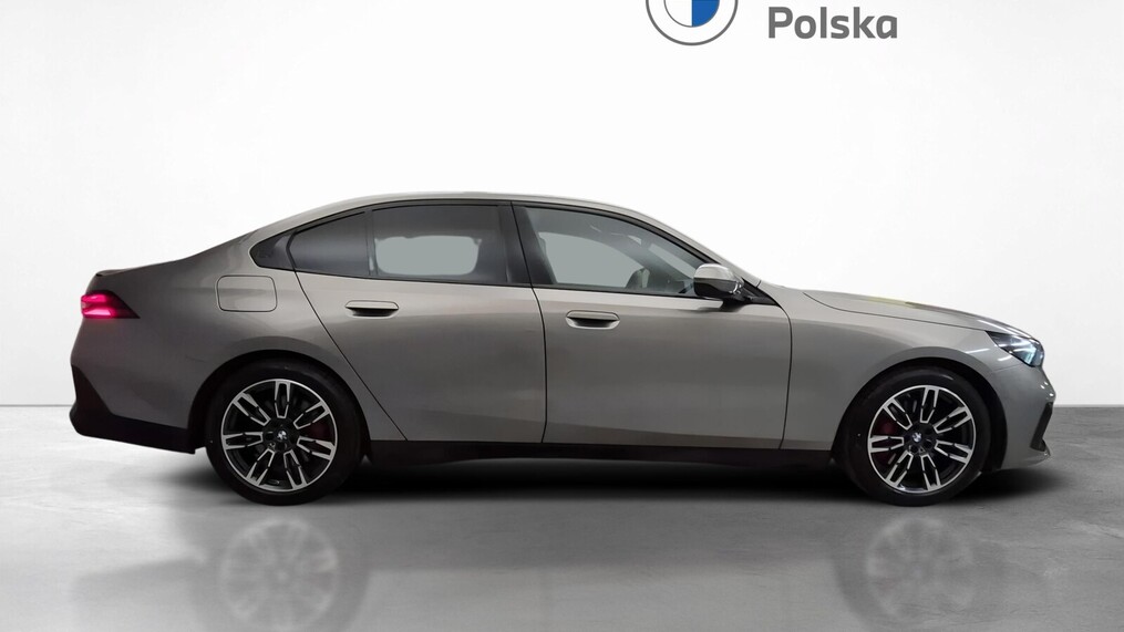 BMW Serii 5, 520