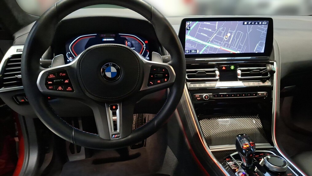 BMW Serii 8, 850