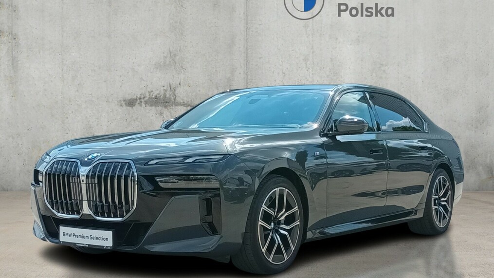 BMW Serii 7, 740