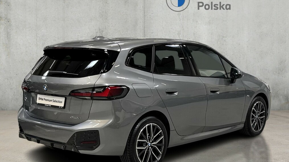 BMW Serii 2, 218