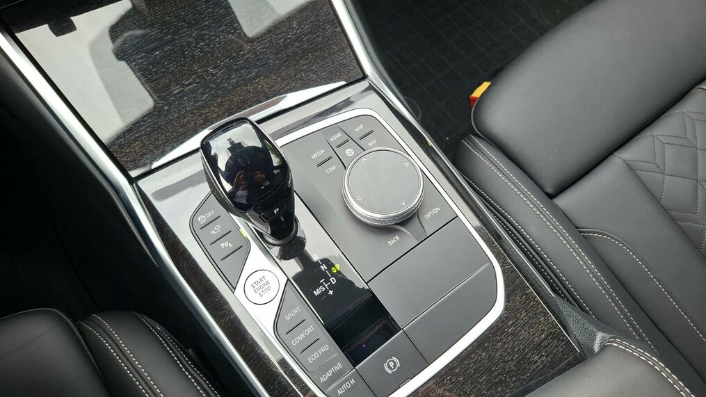 BMW Seria 3, 340