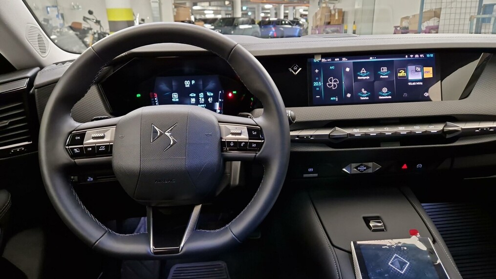 DS Automobiles DS 4