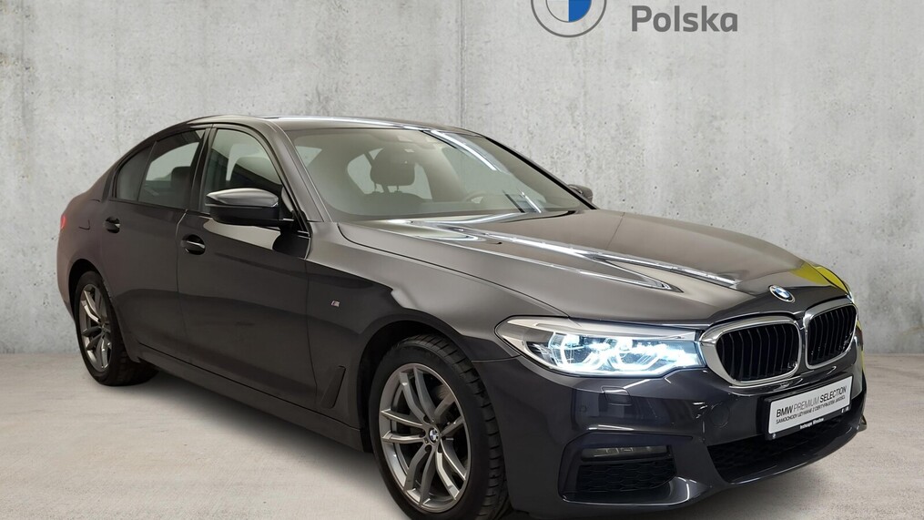 BMW Serii 5, 520