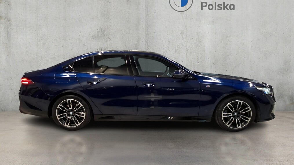 BMW Serii 5, 520