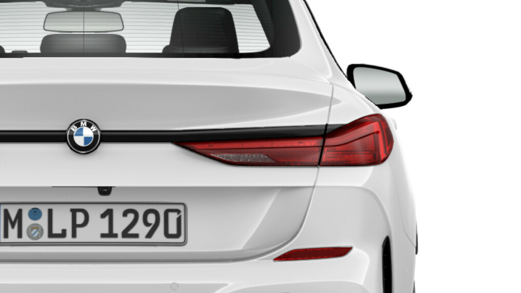 BMW Serii 2, 218