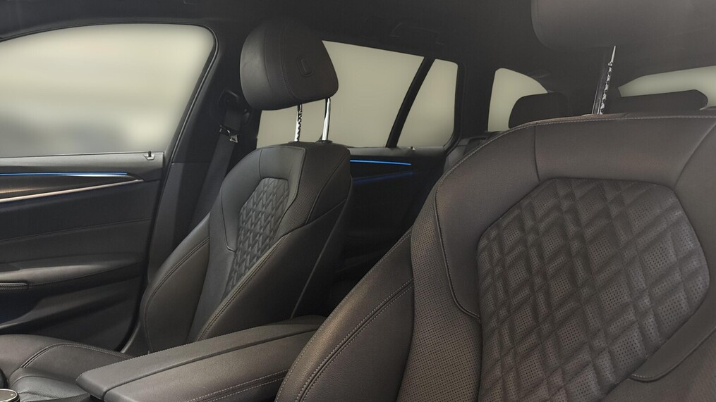 BMW Serii 5, 530