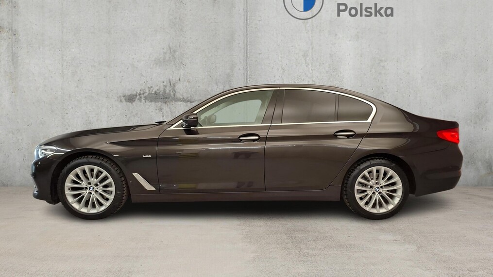 BMW Serii 5, 520