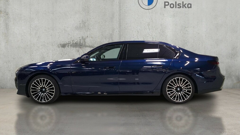 BMW Serii 7, 740