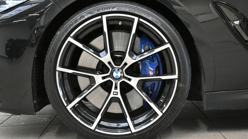 BMW Seria 8 840