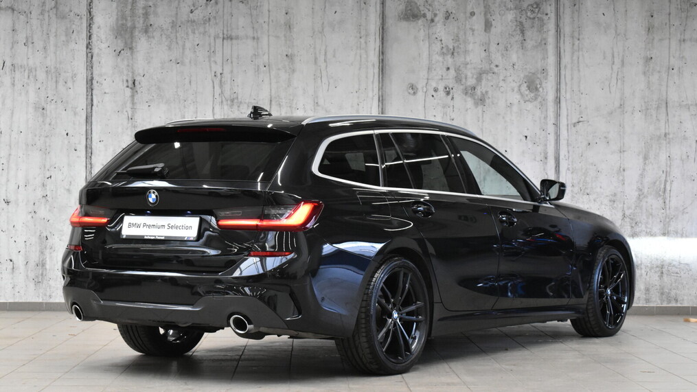BMW Serii 3, 320