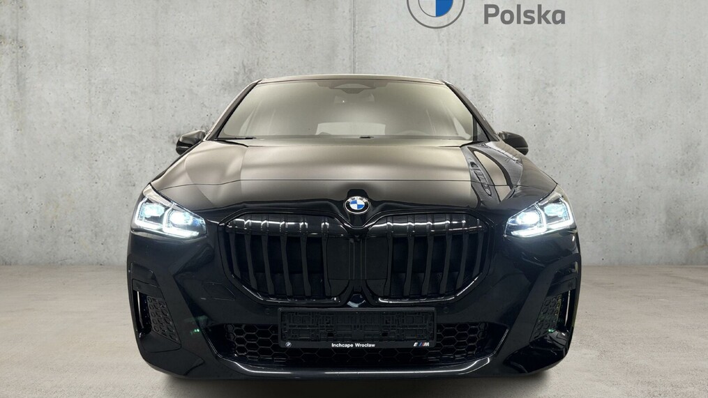 BMW Serii 2, 218