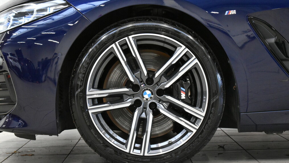 BMW Serii 8, 840