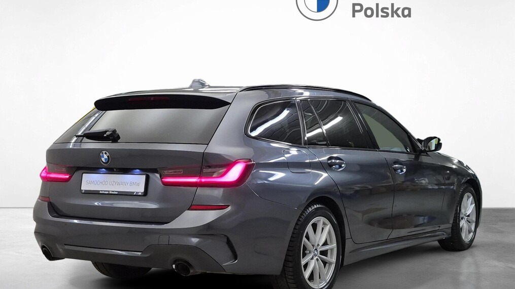 BMW Serii 3, 320