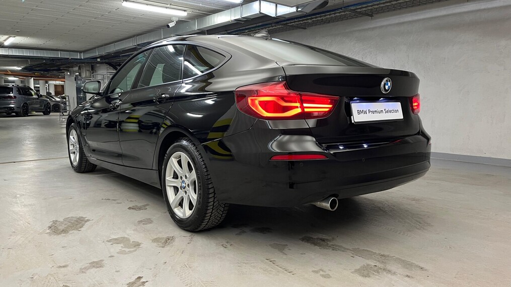 BMW Serii 3, 318