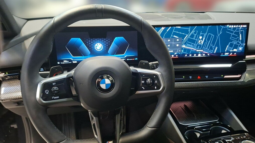 BMW Serii 5, 520