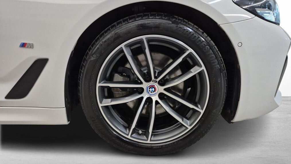 BMW Serii 5, 518