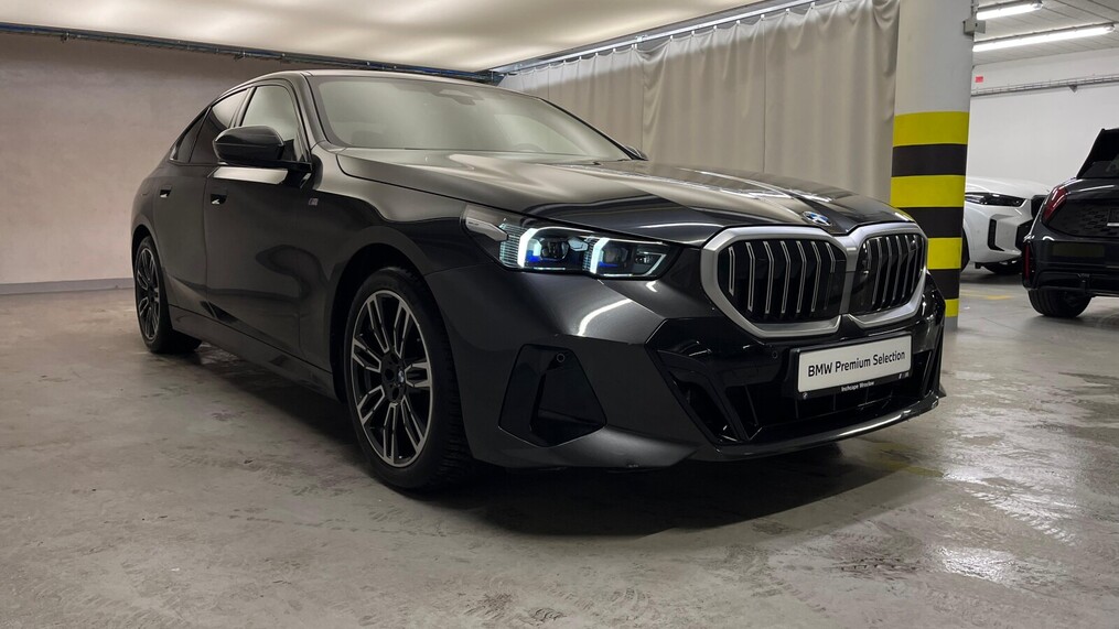 BMW Serii 5, 520