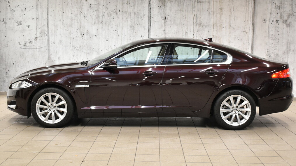 Jaguar XF