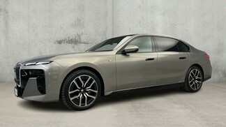 BMW Seria 7 740