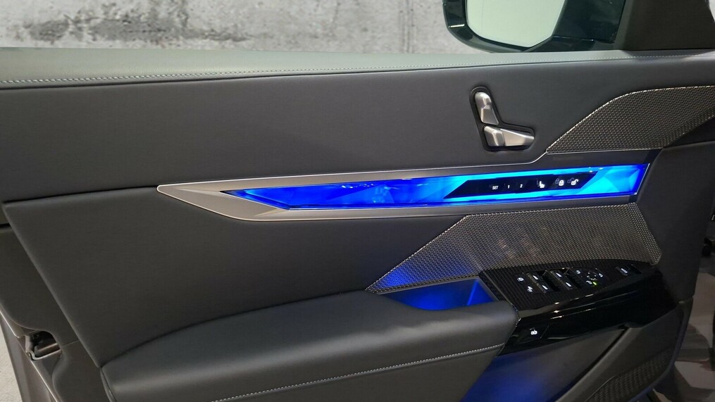 BMW Serii 7, 740