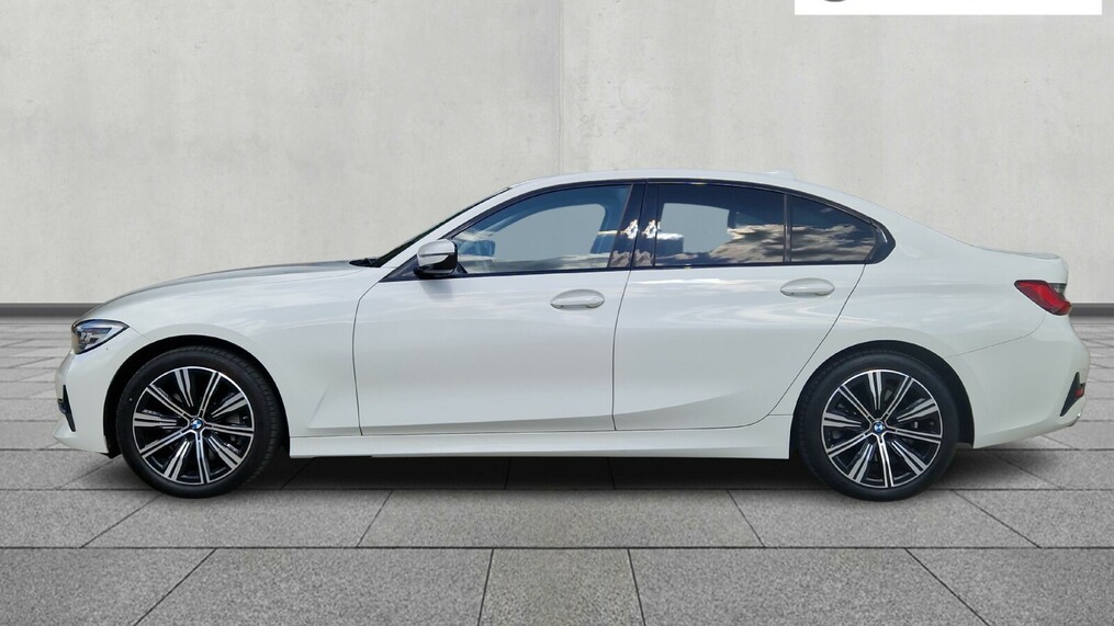 BMW Serii 3, 330