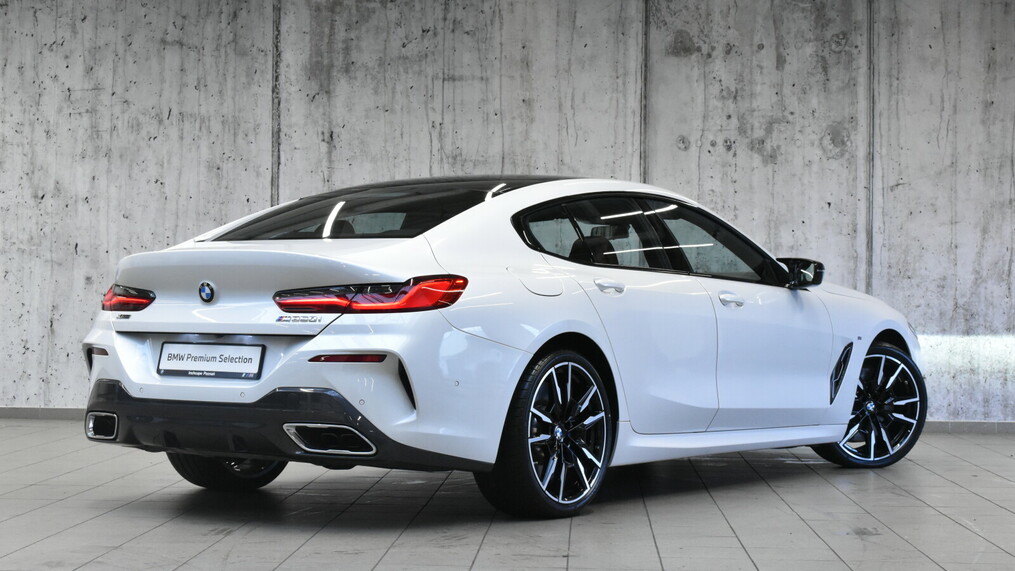 BMW Serii 8, 850